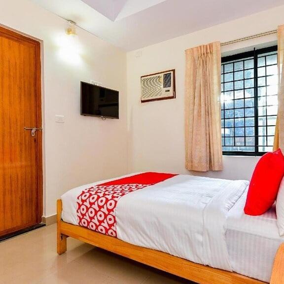 Vayo Tristar Residency Hotel Kochi Ngoại thất bức ảnh