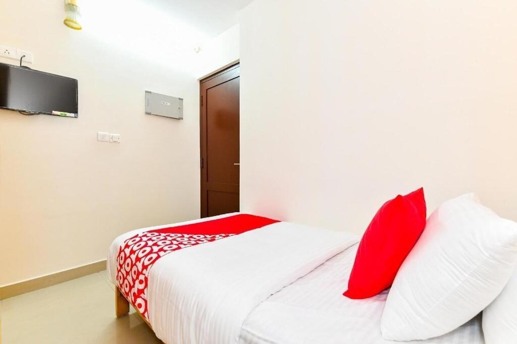 Vayo Tristar Residency Hotel Kochi Ngoại thất bức ảnh