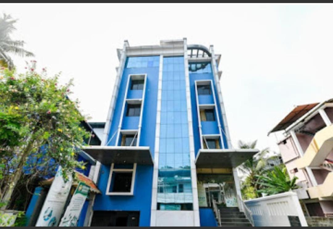 Vayo Tristar Residency Hotel Kochi Ngoại thất bức ảnh